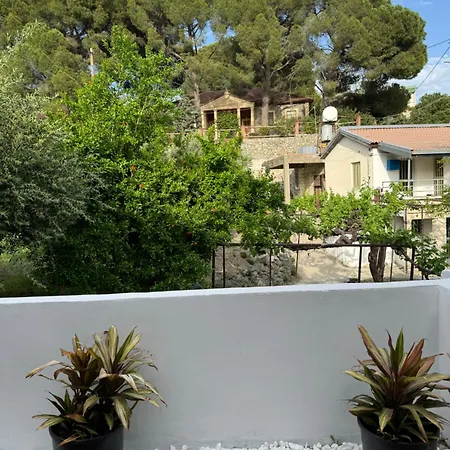 Pirella House Апартаменты *